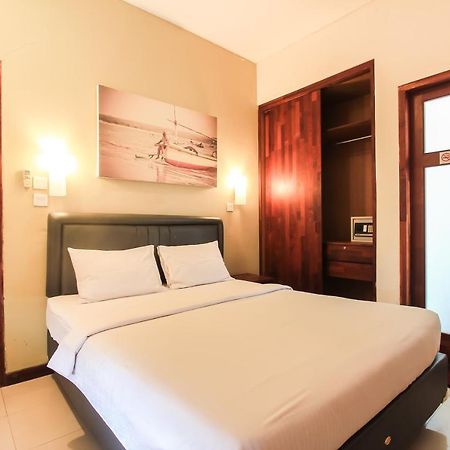 Kuta Legian Inn Bagian luar foto
